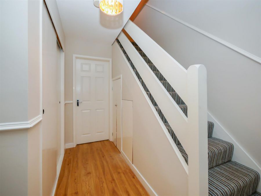 14 Finsbury Gardens, Cairnshill Road