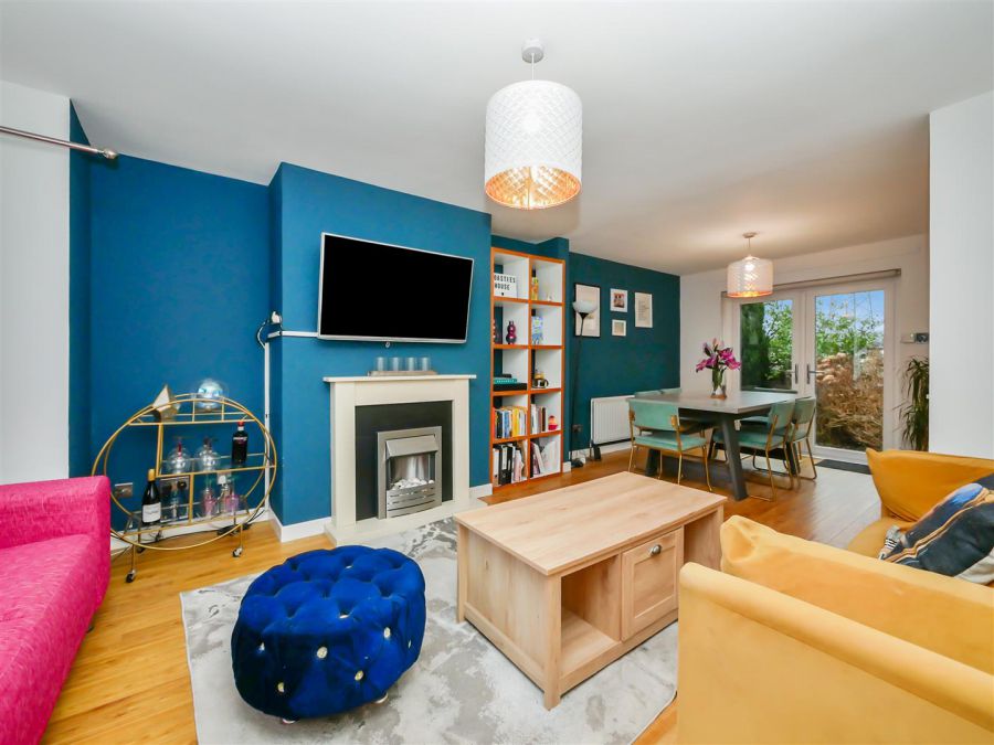 14 Finsbury Gardens, Cairnshill Road