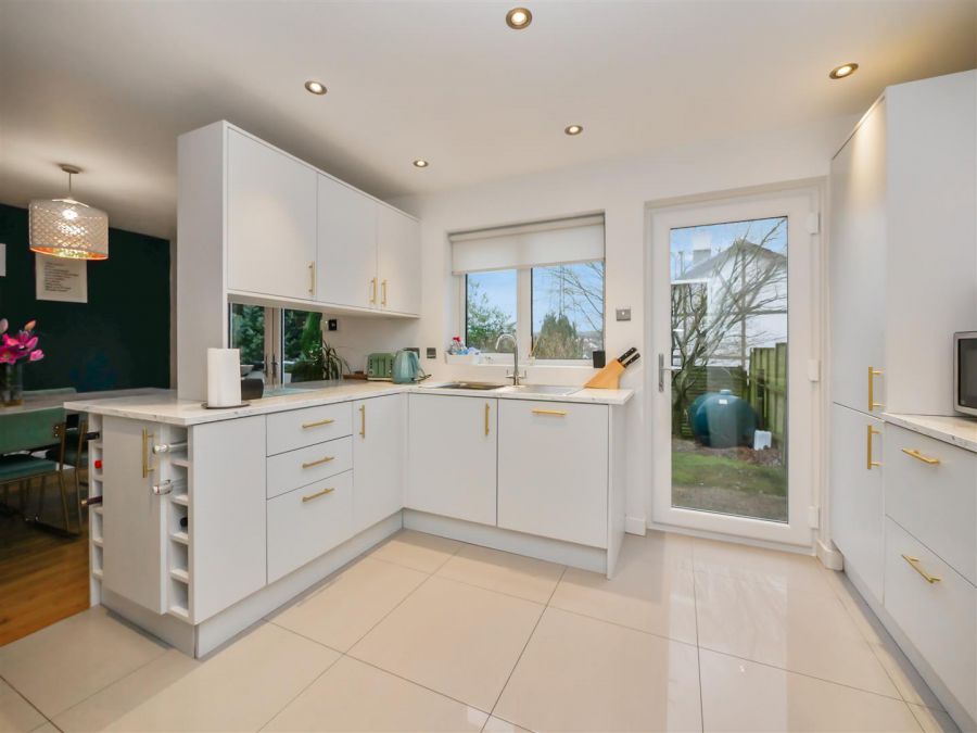 14 Finsbury Gardens, Cairnshill Road