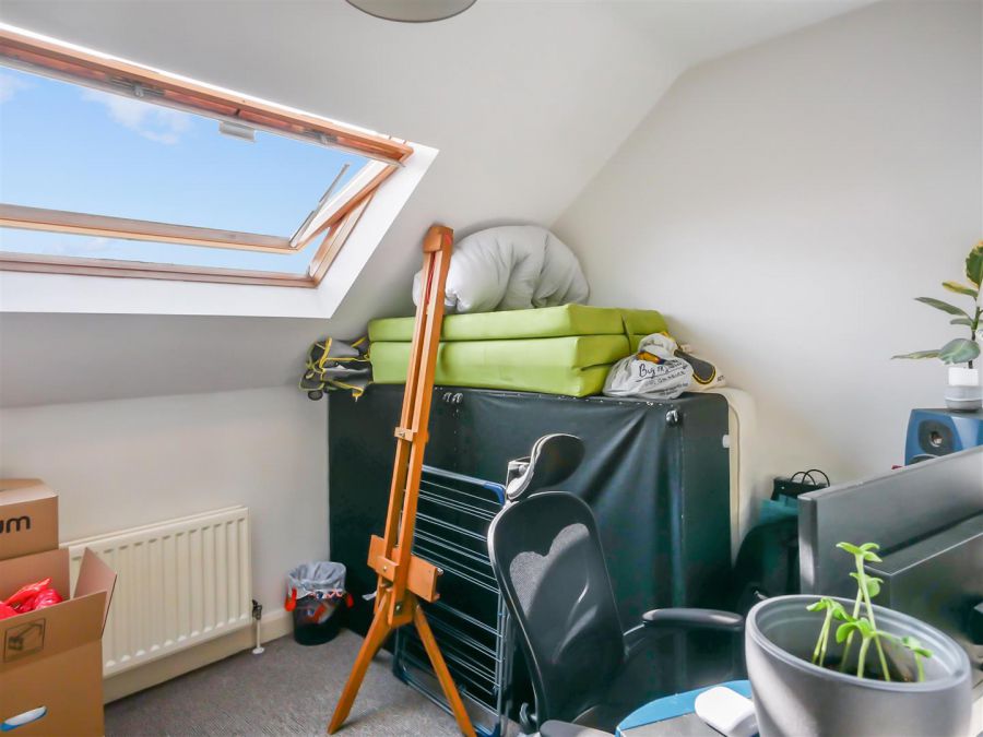 Apt 6, 135 Woodstock Road