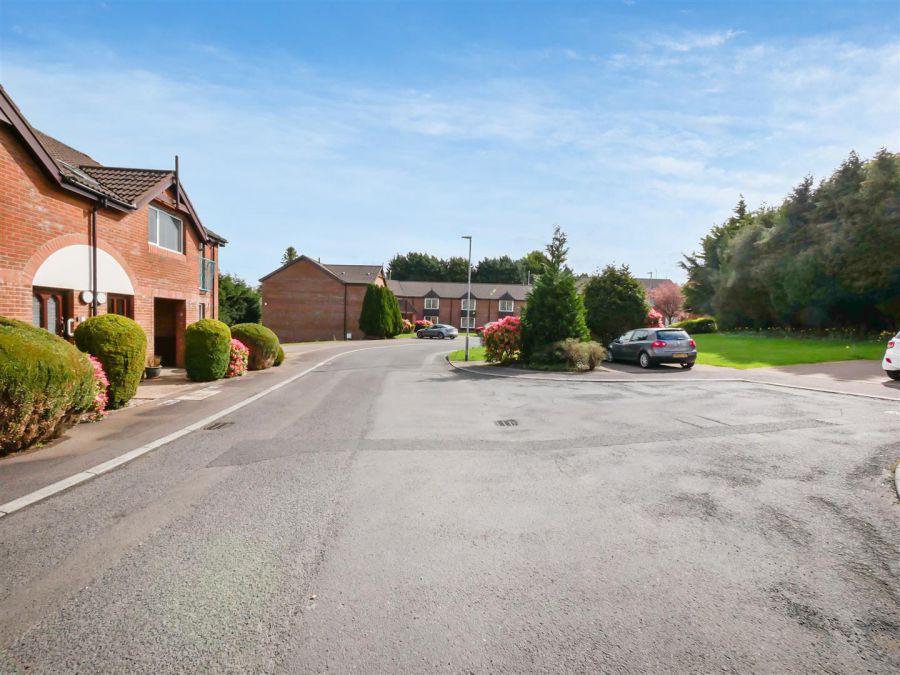 20 Queensfort Court, Carryduff