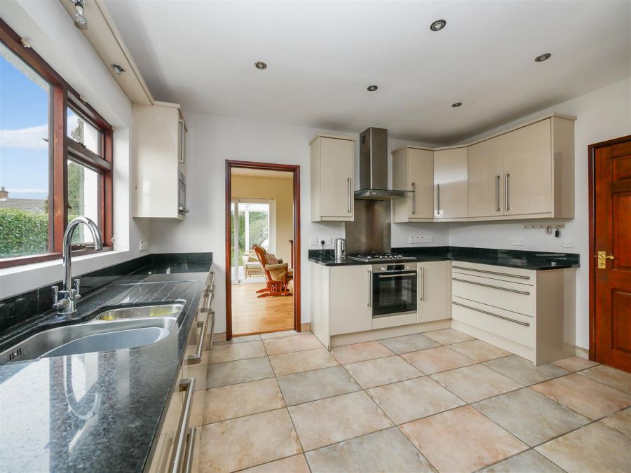 9 Gracemount Park, Cairnshill Road