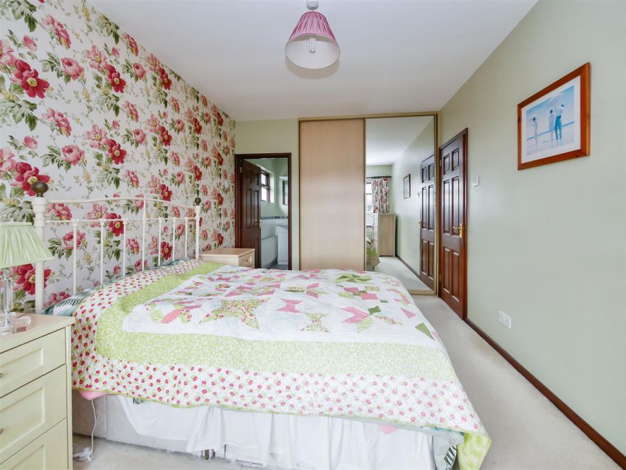 9 Gracemount Park, Cairnshill Road