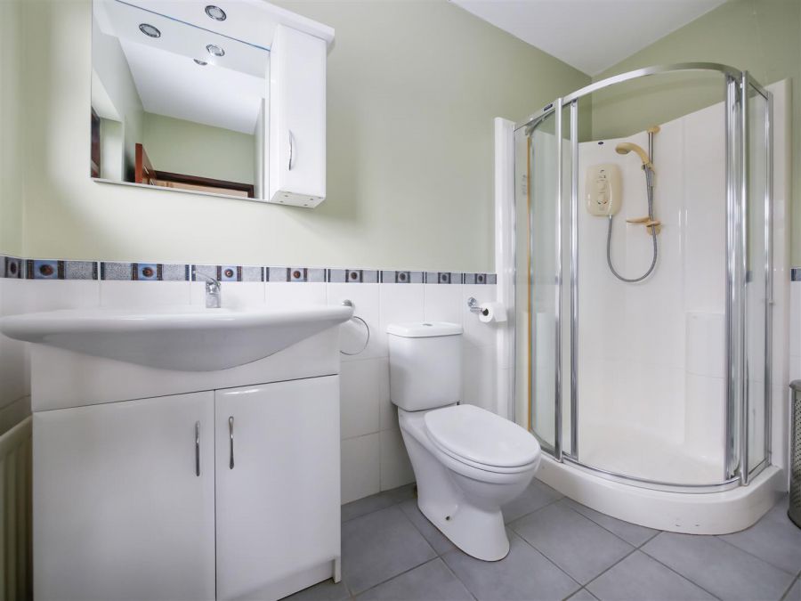 9 Gracemount Park, Cairnshill Road