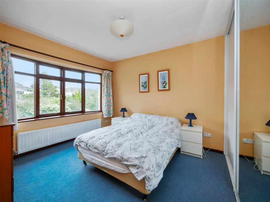 9 Gracemount Park, Cairnshill Road