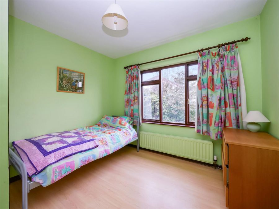 9 Gracemount Park, Cairnshill Road