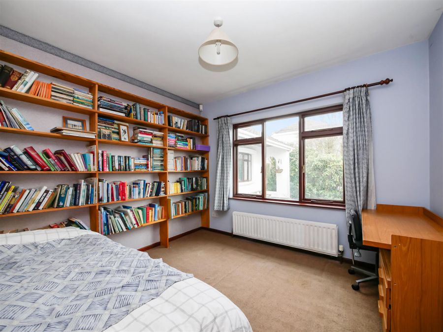 9 Gracemount Park, Cairnshill Road