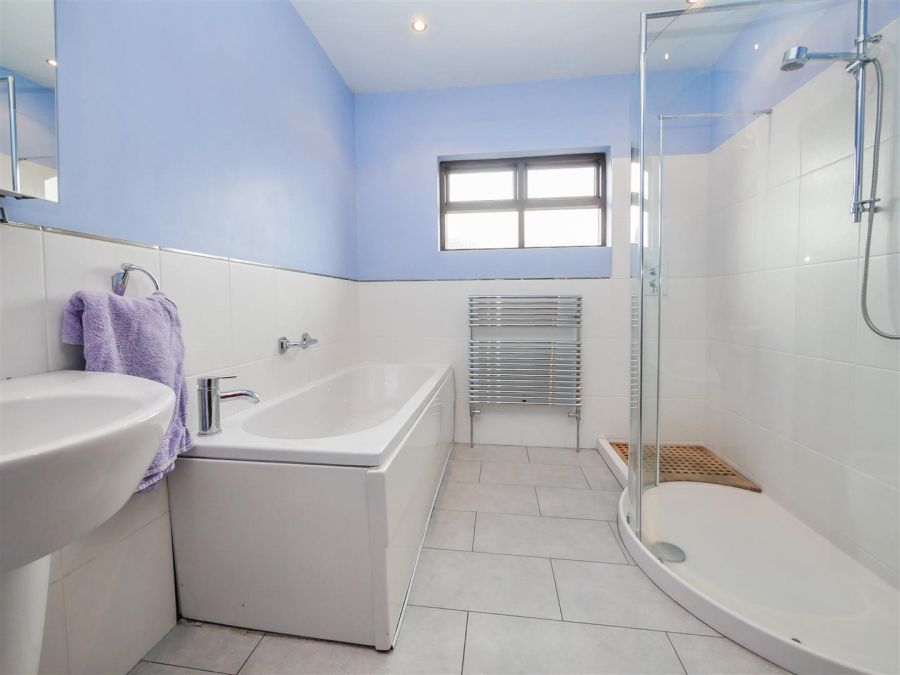 9 Gracemount Park, Cairnshill Road