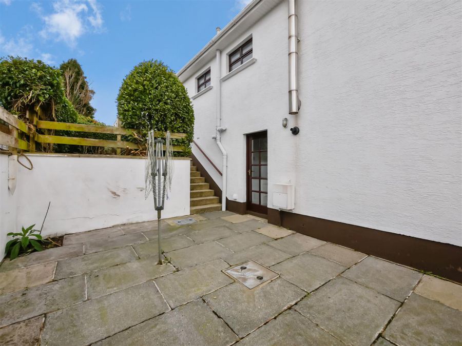 9 Gracemount Park, Cairnshill Road