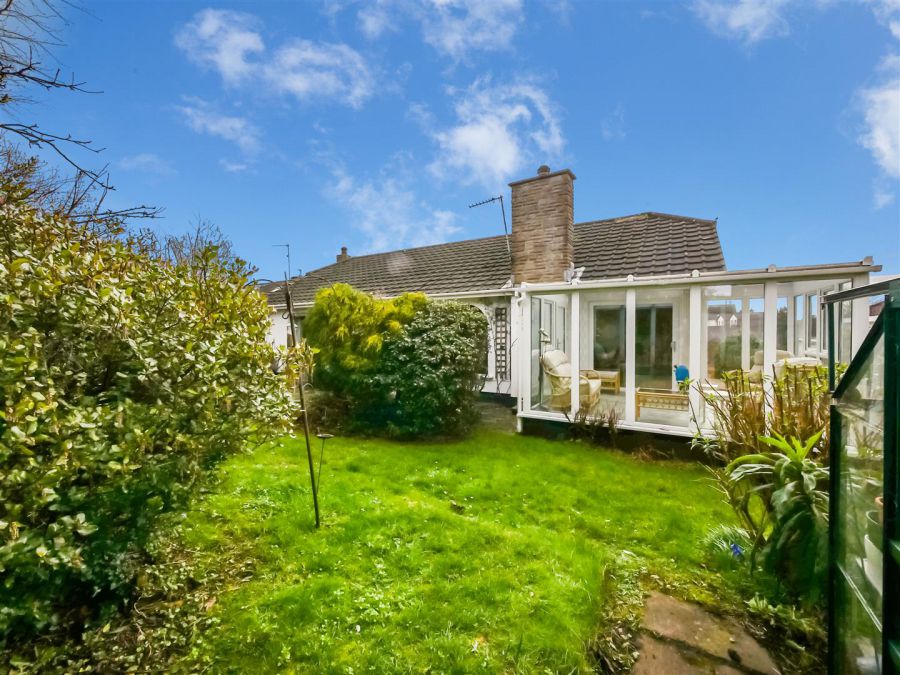 9 Gracemount Park, Cairnshill Road