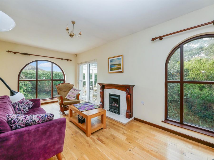 9 Gracemount Park, Cairnshill Road