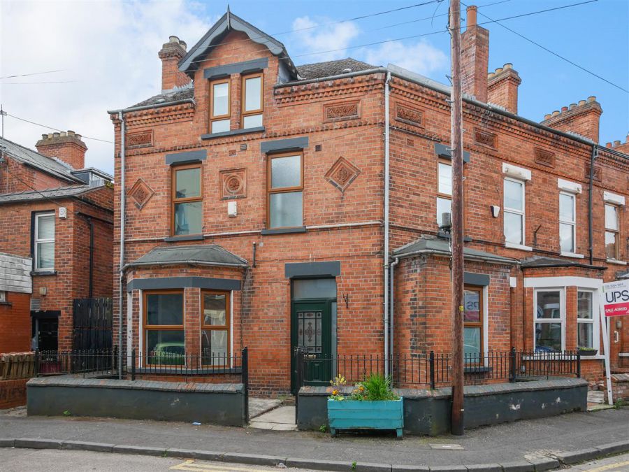 2 Rushfield Avenue, Ormeau Road