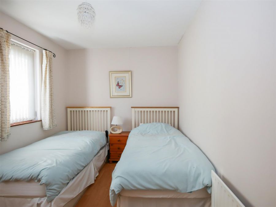 66 Knockbracken Manor