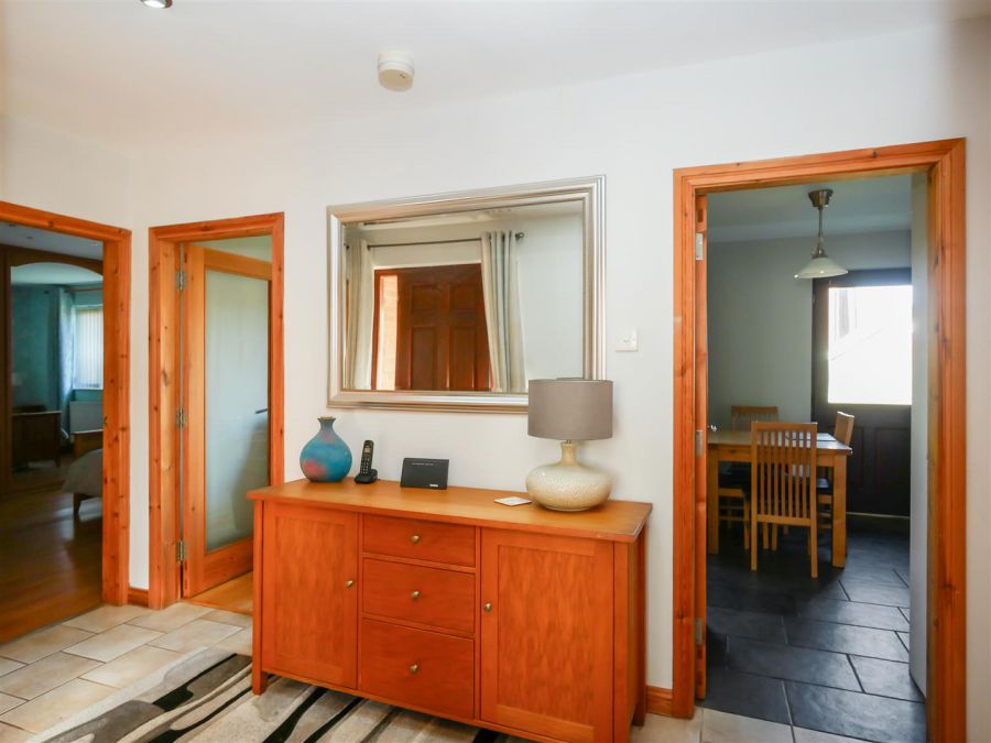 66 Knockbracken Manor