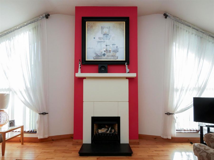 66 Knockbracken Manor