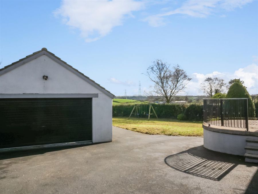 21 Knockbracken Road