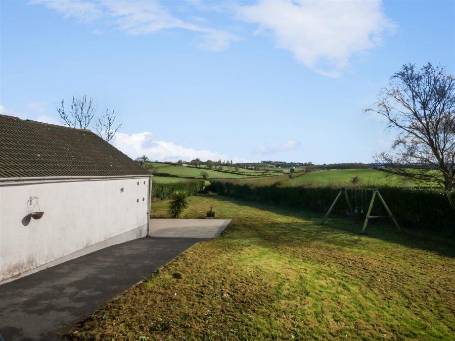 21 Knockbracken Road