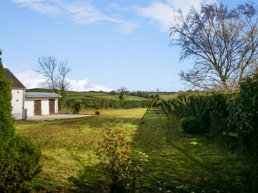 21 Knockbracken Road