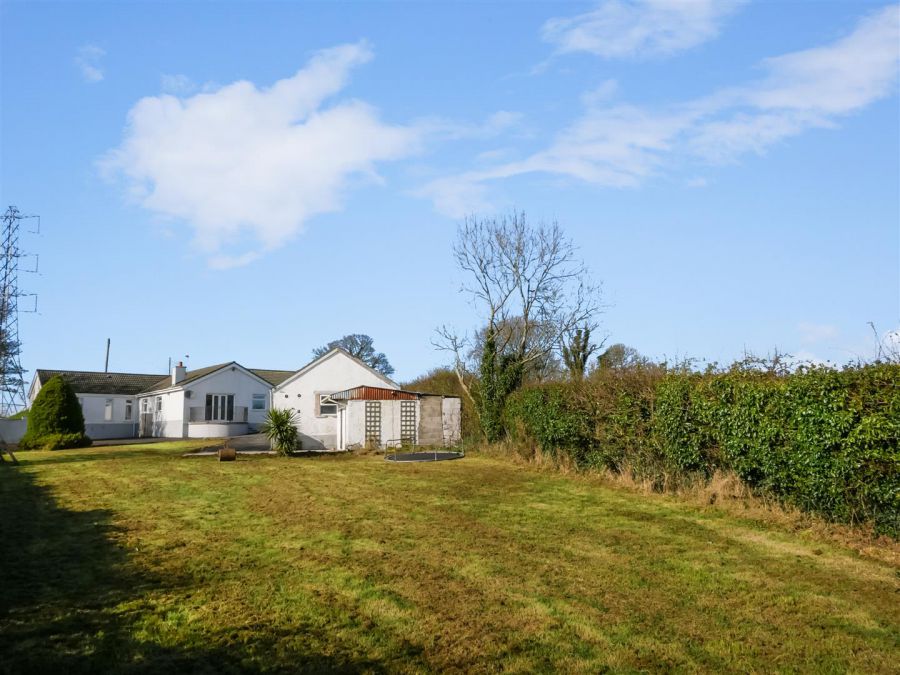 21 Knockbracken Road