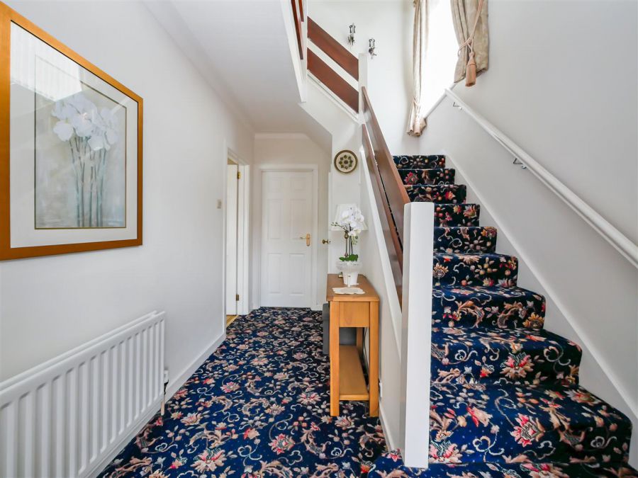 8 Delgany Avenue, Newton Park