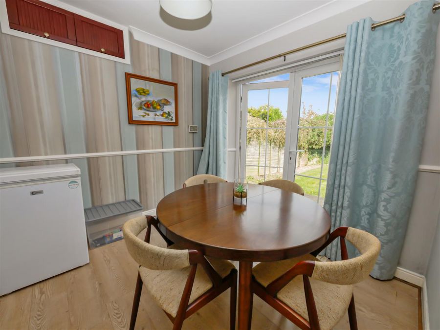 8 Delgany Avenue, Newton Park