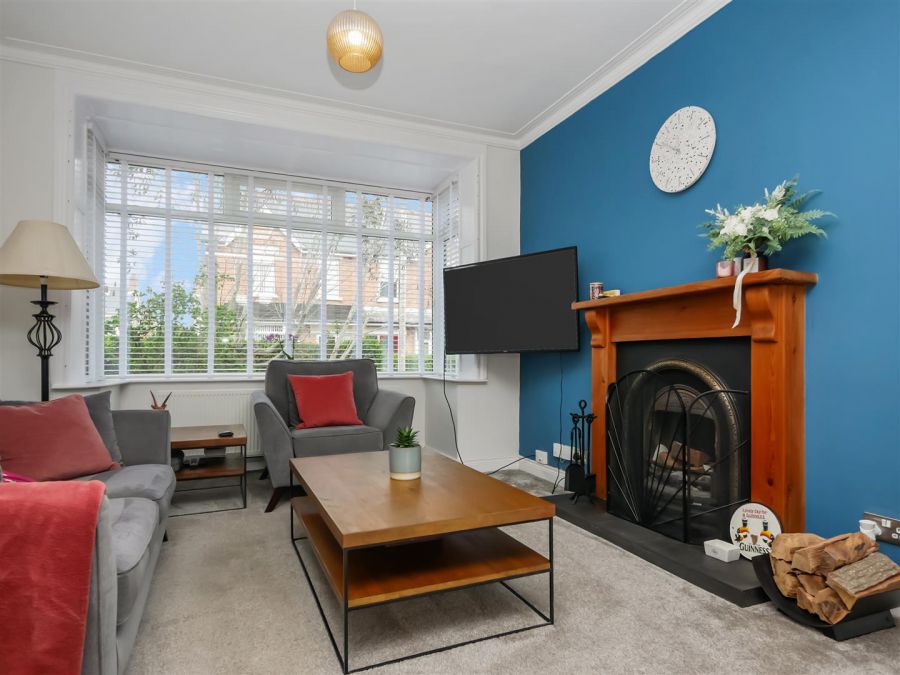 27 Loopland Park