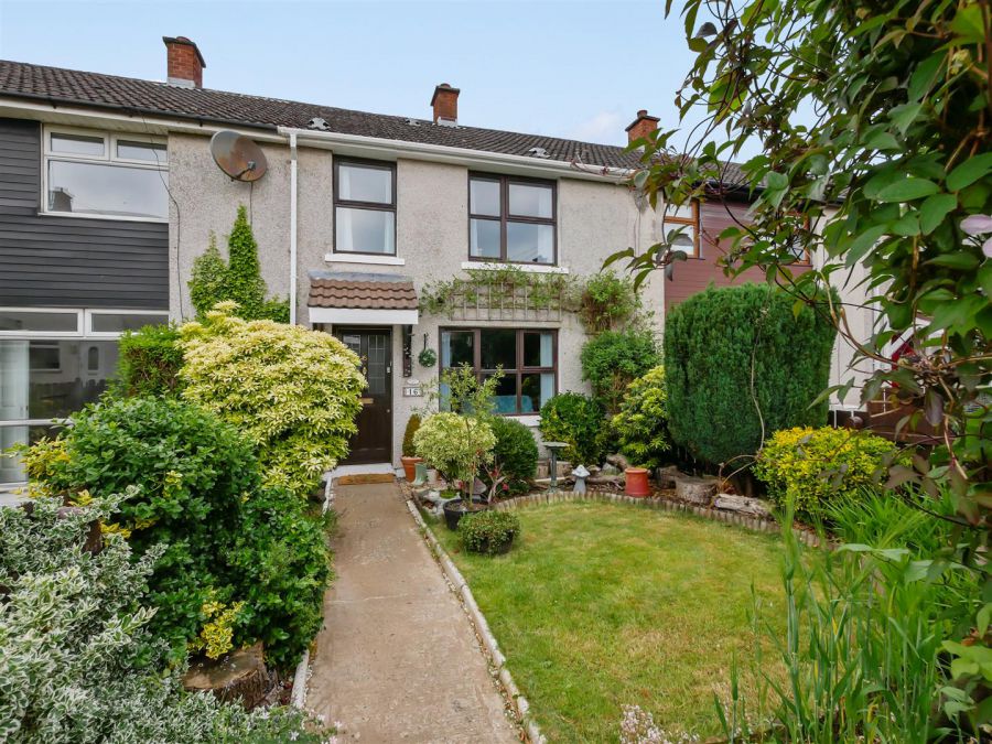 16 Killynether Gardens, Belvoir Park