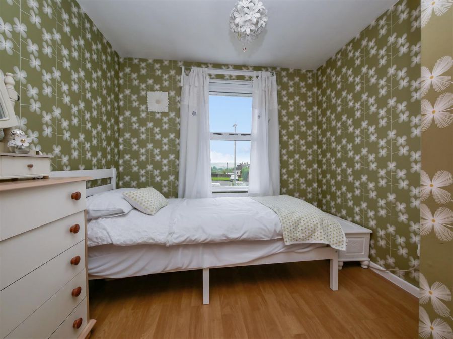 16 Killynether Gardens, Belvoir Park