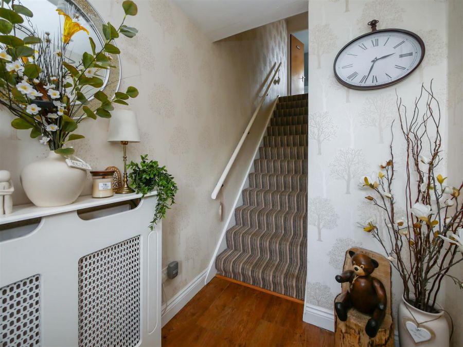 16 Killynether Gardens, Belvoir Park