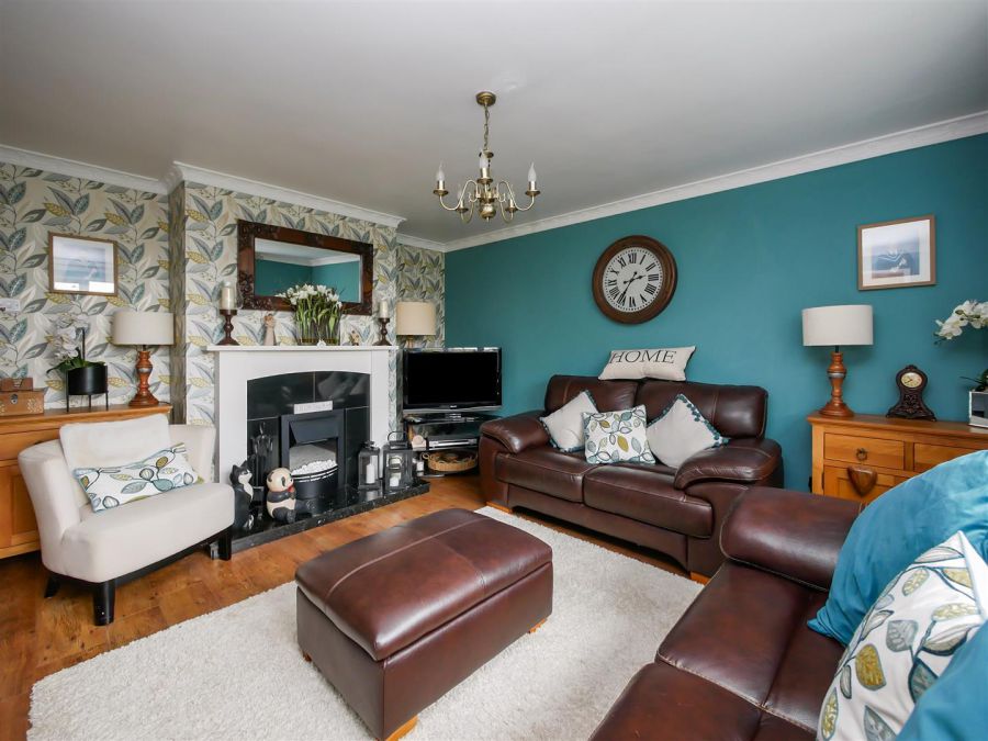16 Killynether Gardens, Belvoir Park