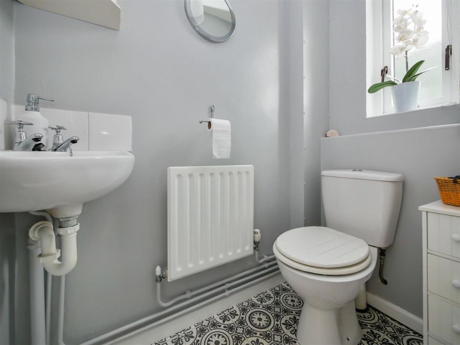 16 Killynether Gardens, Belvoir Park