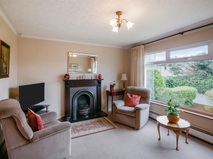 16 Willowbank Crescent