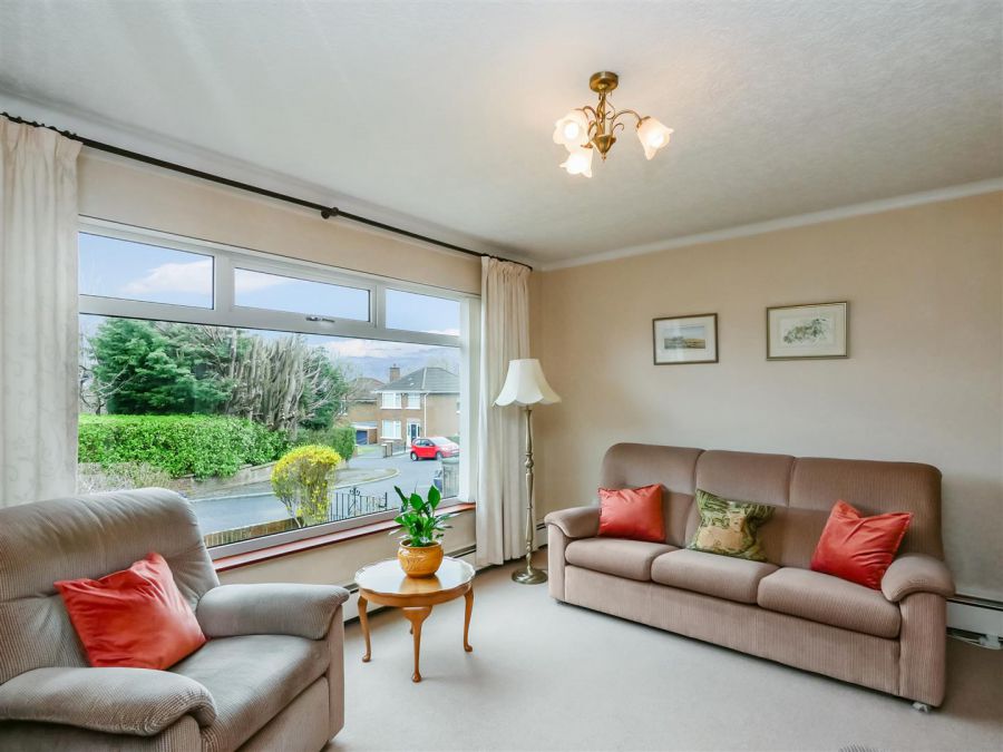 16 Willowbank Crescent