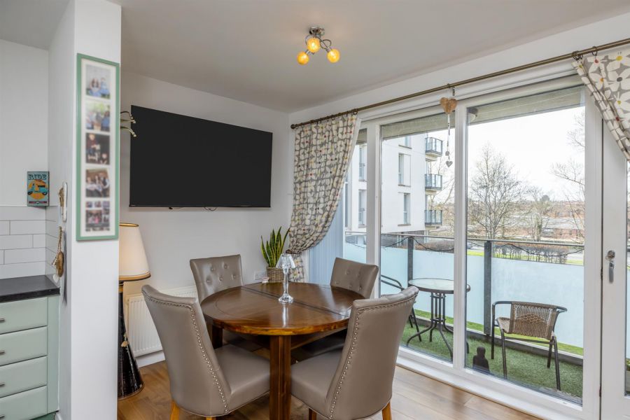 Apt 12 The Oar, 31 Annadale Crescent