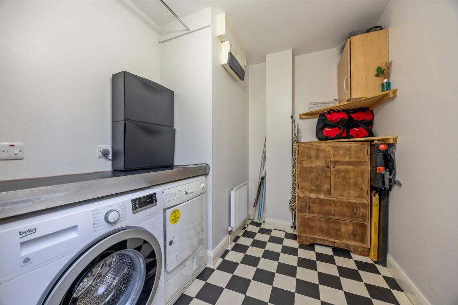 Apt 12 The Oar, 31 Annadale Crescent