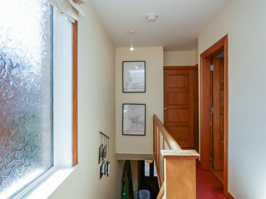 32 Queensberry Park