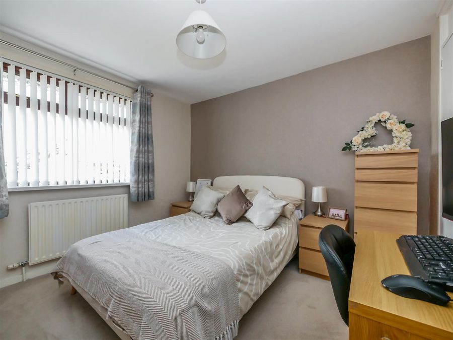 42 Killynether Walk, Belvoir Park