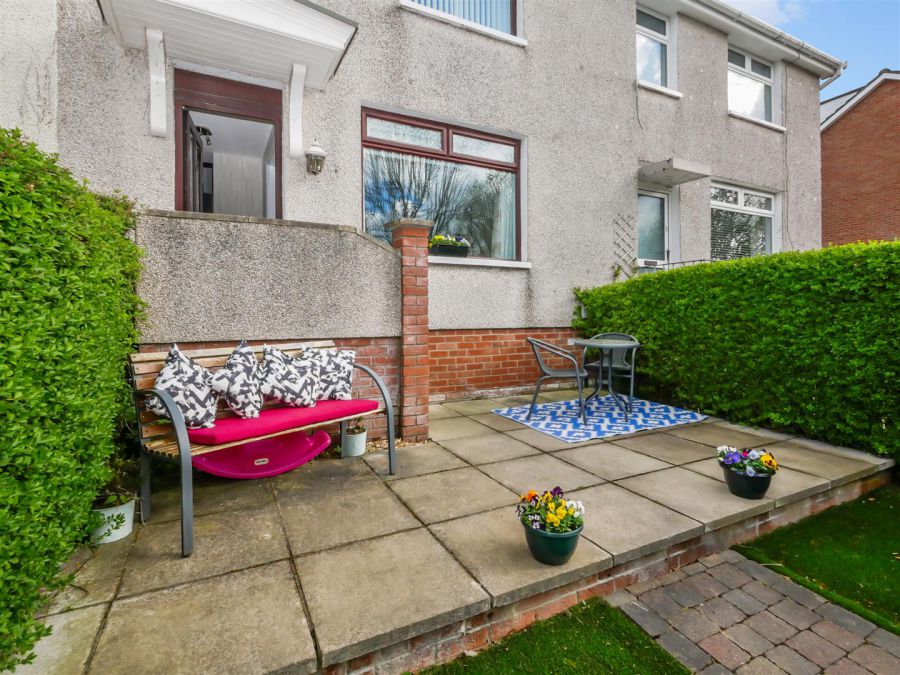 42 Killynether Walk, Belvoir Park