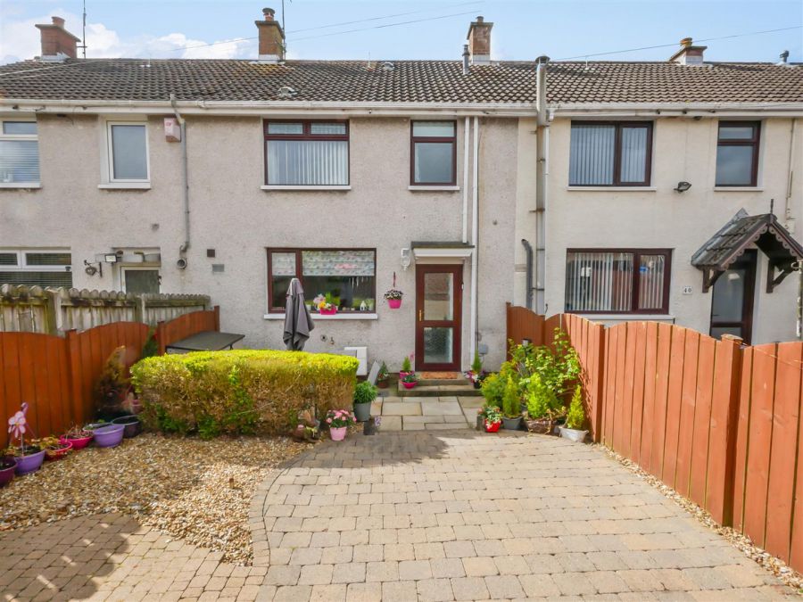 42 Killynether Walk, Belvoir Park