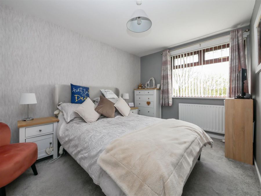 42 Killynether Walk, Belvoir Park