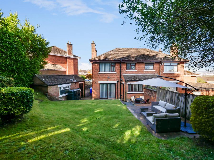 23 Beechgrove Crescent, Upper Knockbreda Road