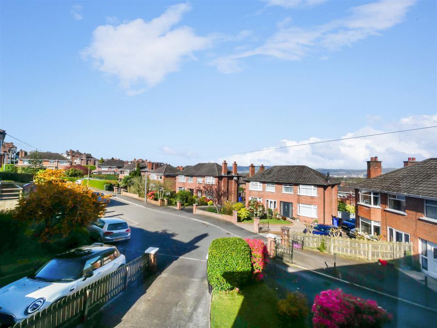 23 Beechgrove Crescent, Upper Knockbreda Road