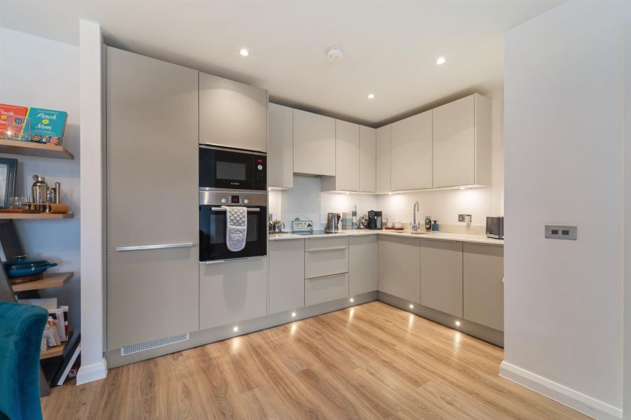 Apt 503, Portland 88 Ormeau Road