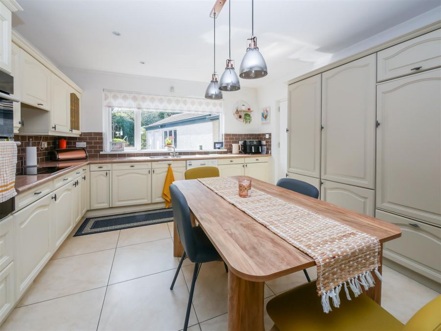 11 Pinewood Park, Drumbo