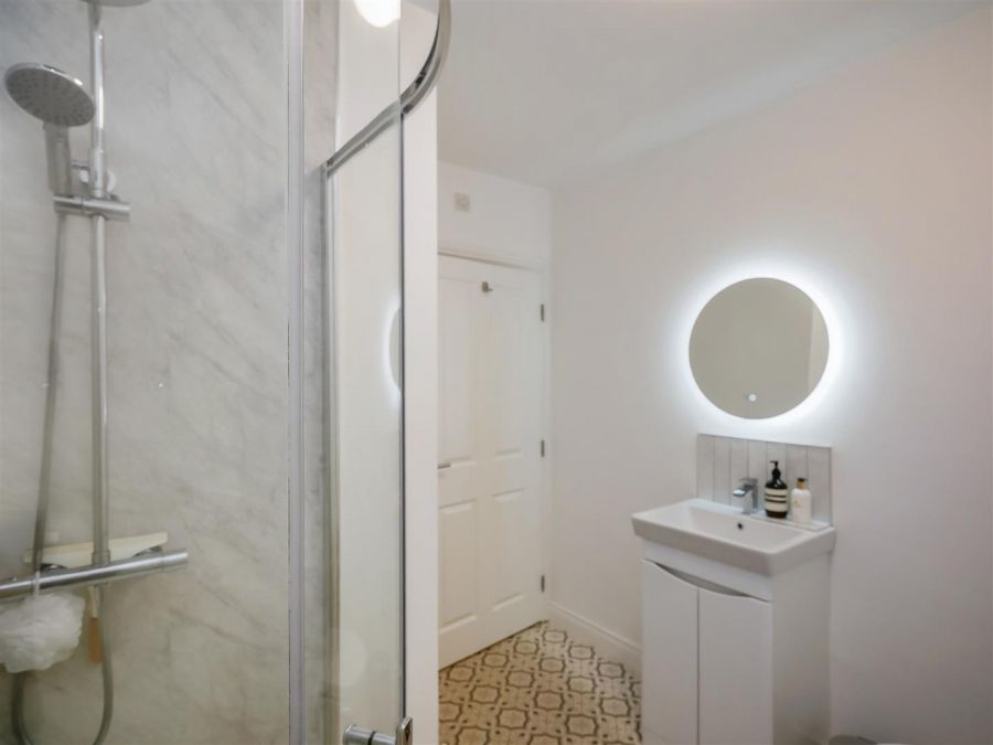 Apt 56 Bell Towers South