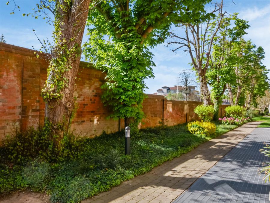 Apt 56 Bell Towers South