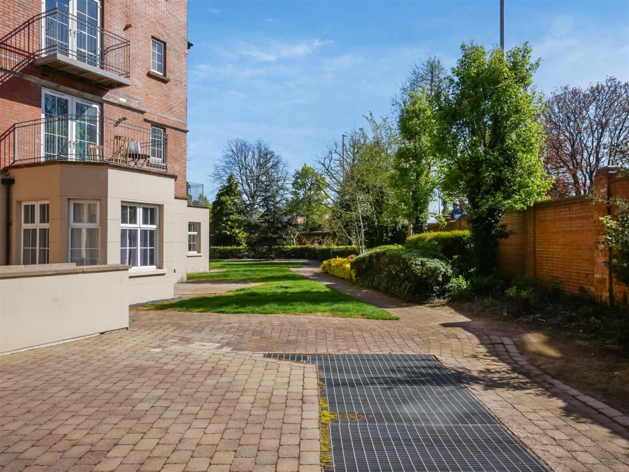 Apt 56 Bell Towers South