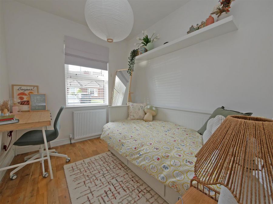90 Greenwood Hill
