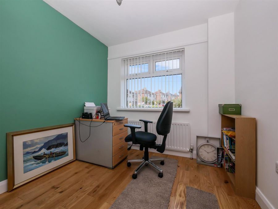 8 Carnbrae Avenue, Off Newton Park