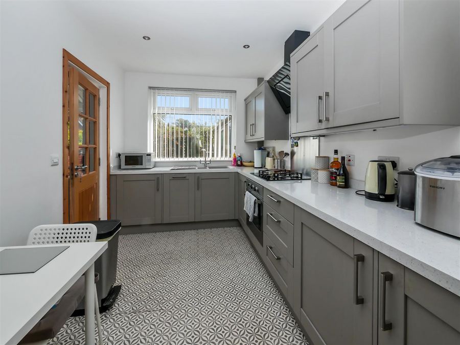 8 Carnbrae Avenue, Off Newton Park